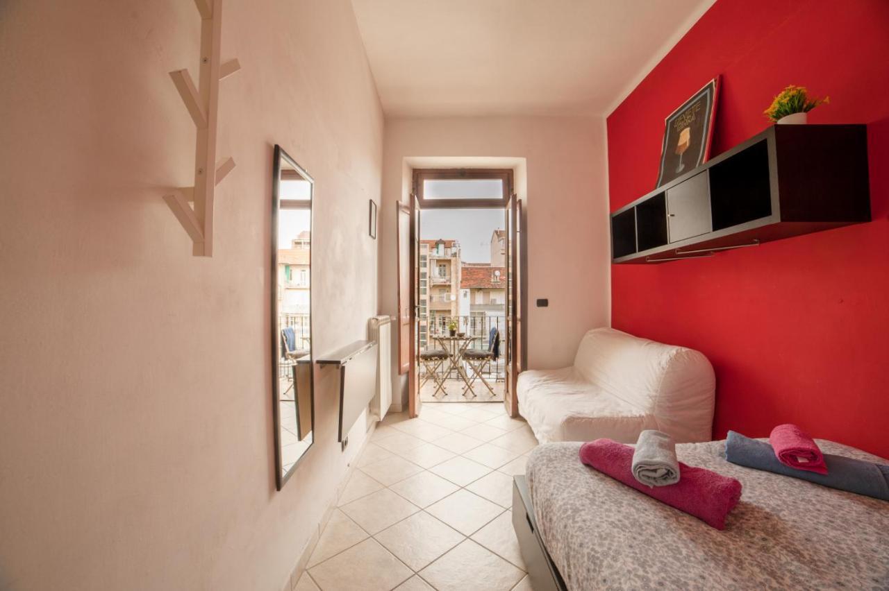 Cozy Room Stanza Close City Center In A Family House Stanza In Appartamento Condiviso Noi Viviamo In Casa Stanza In Affitto Turijn Buitenkant foto
